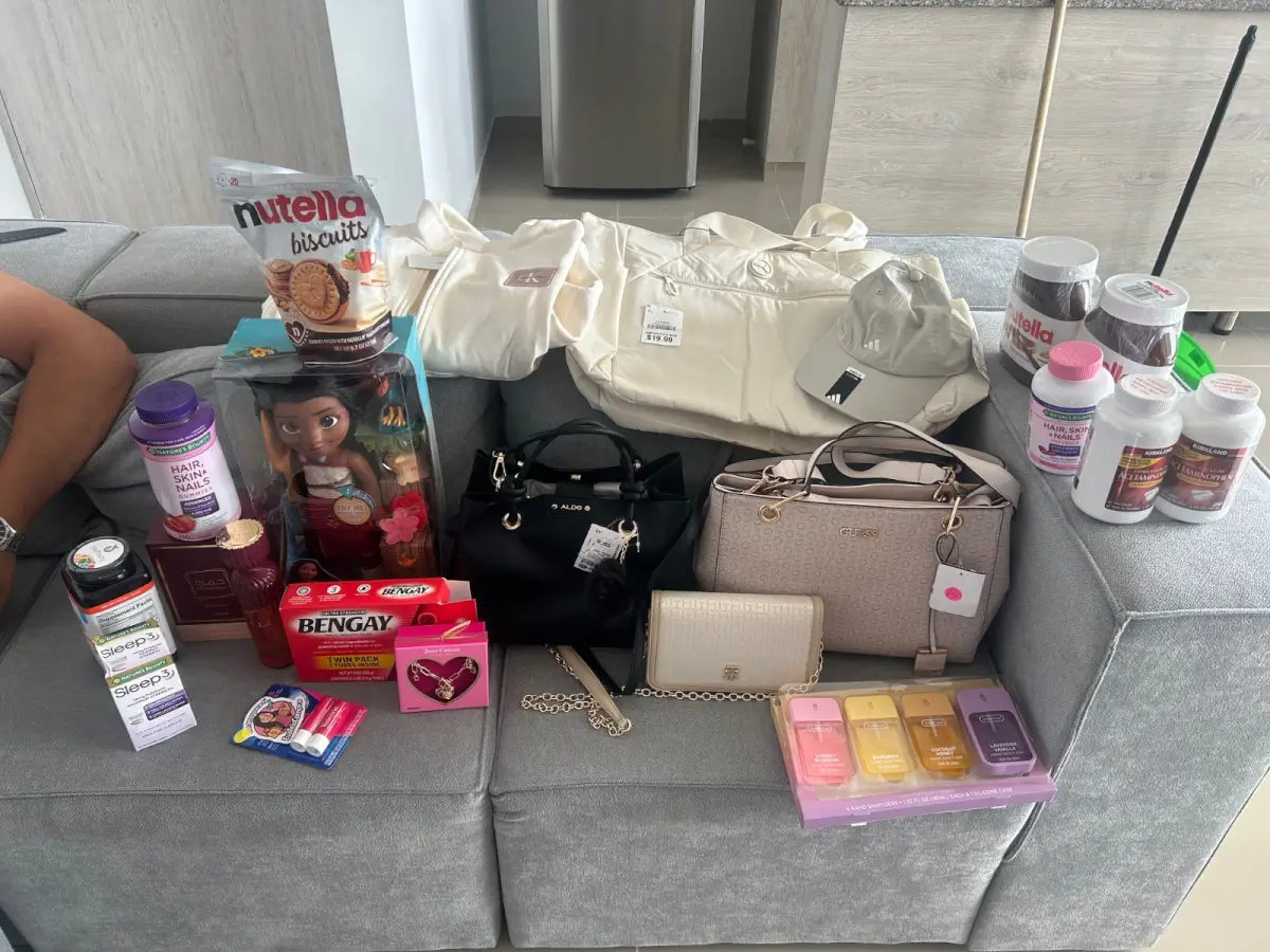Foto de la caja recibida por Maria Luisa Duarte Martínez