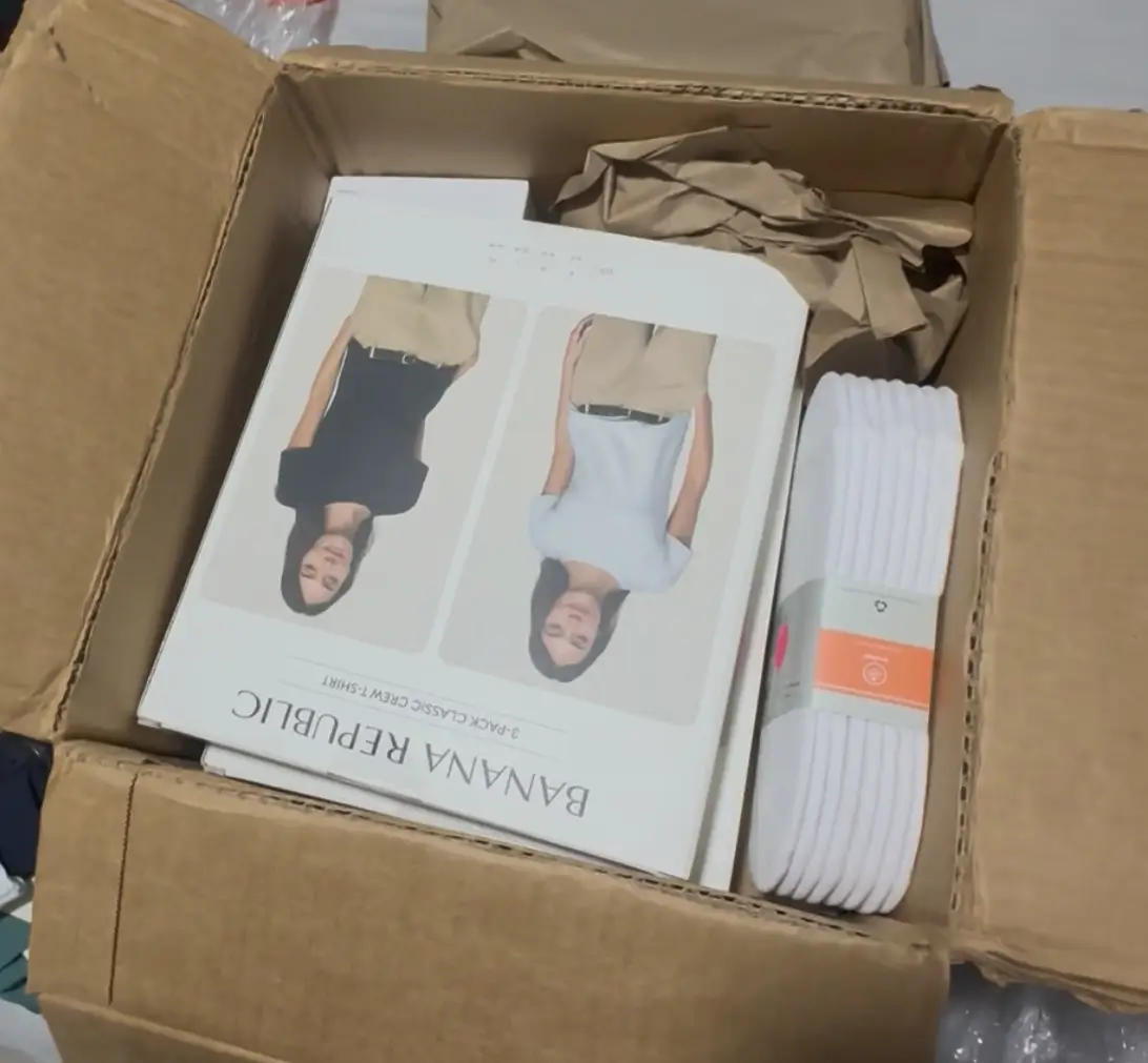 Foto de la caja recibida por Sofia Astorga